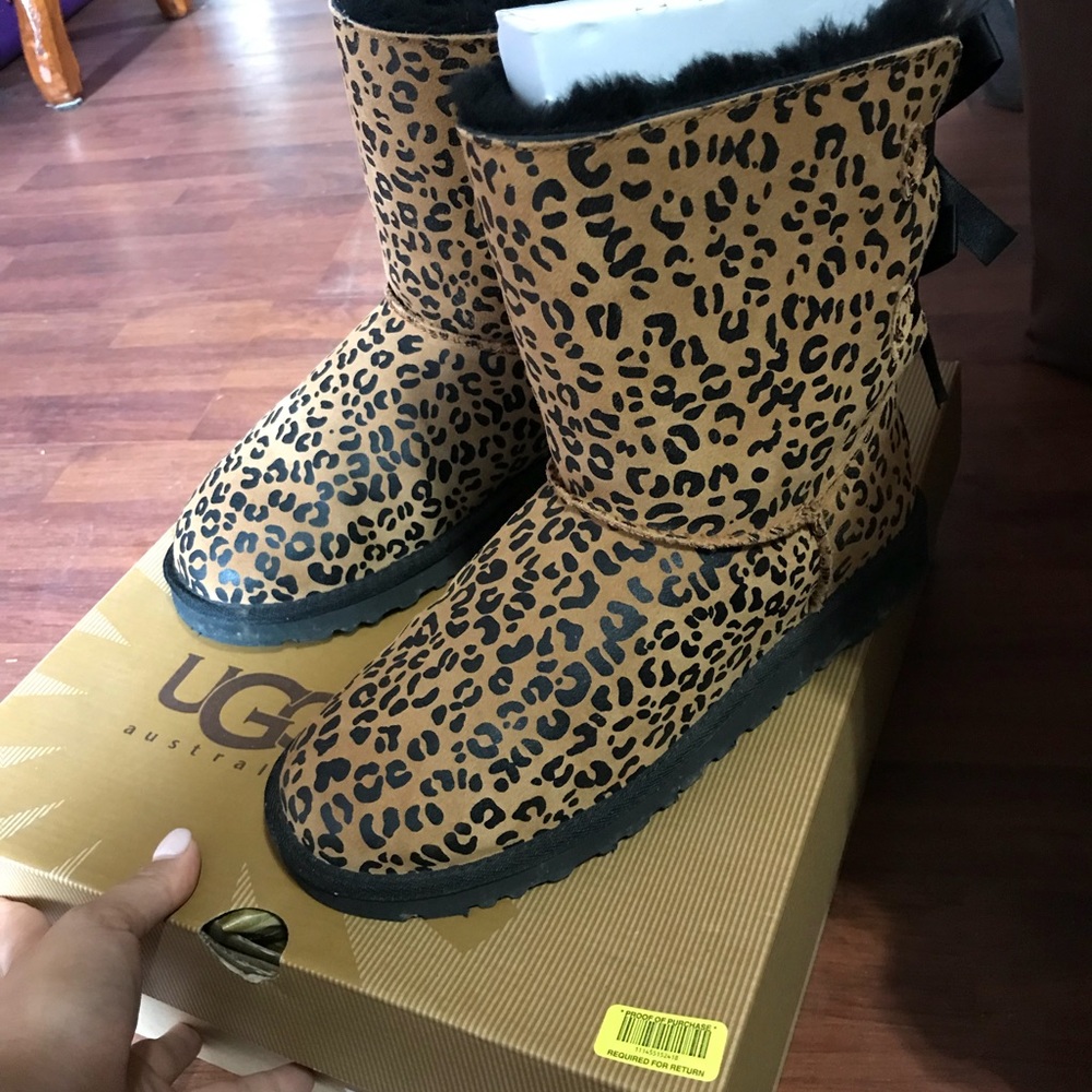 Cheetah Uggs! Size 6